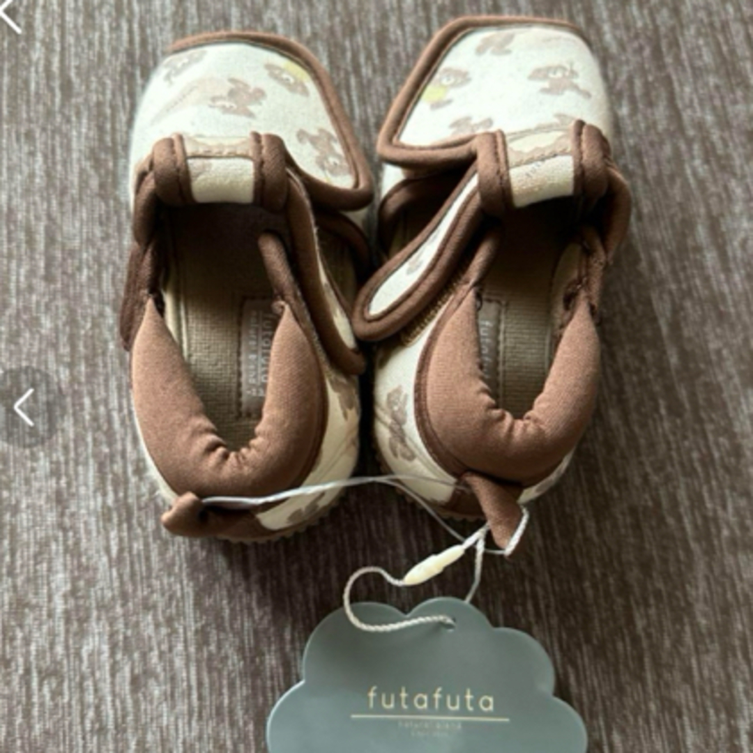 futafuta(フタフタ)のタグ付フタクマ全身柄サンダル　13cm キッズ/ベビー/マタニティのベビー靴/シューズ(~14cm)(サンダル)の商品写真