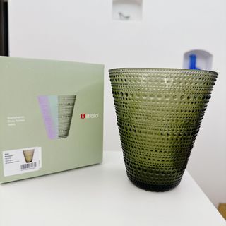 iittala - 新品 iittala カステへルミ フラワーベース モスグリーン 花瓶 イッタラ