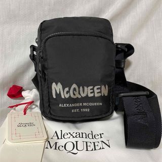 アレキサンダーマックイーン(Alexander McQueen)の新品 本物正規品 アレキサンダーマックイーン メンズ ショルダーバッグ 黒 ロゴ(ショルダーバッグ)