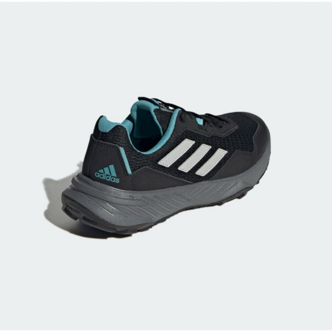 adidas(アディダス)の送料無料 新品 adidas TRACEFINDER TRAIL RUNNING スポーツ/アウトドアのランニング(シューズ)の商品写真