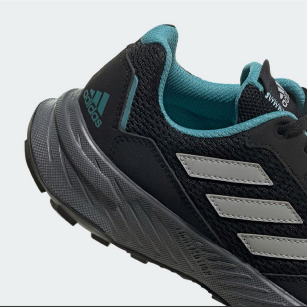 adidas(アディダス)の送料無料 新品 adidas TRACEFINDER TRAIL RUNNING スポーツ/アウトドアのランニング(シューズ)の商品写真
