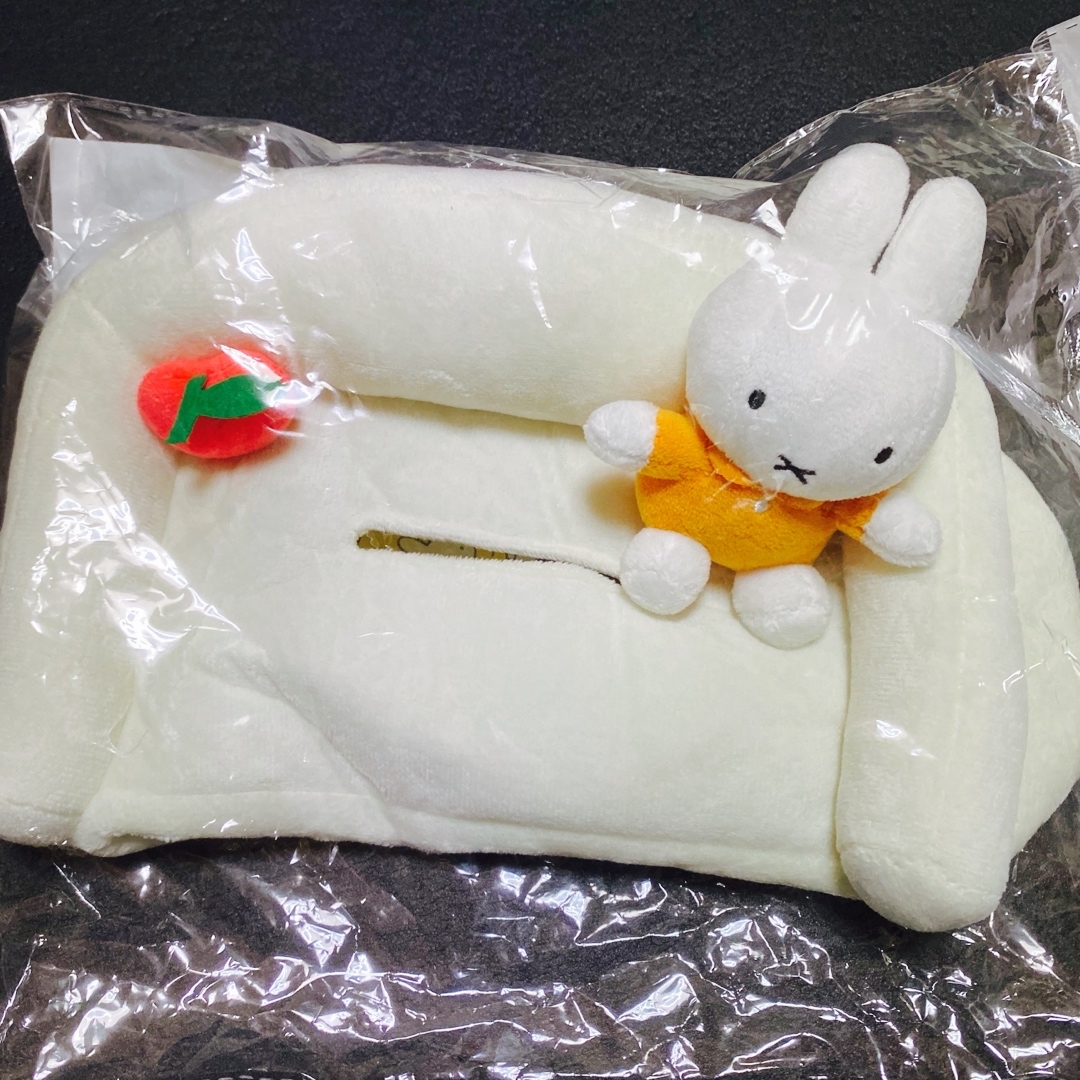 miffy(ミッフィー)の未使用ミッフィーマスコット付きティッシュカバー エンタメ/ホビーのおもちゃ/ぬいぐるみ(キャラクターグッズ)の商品写真