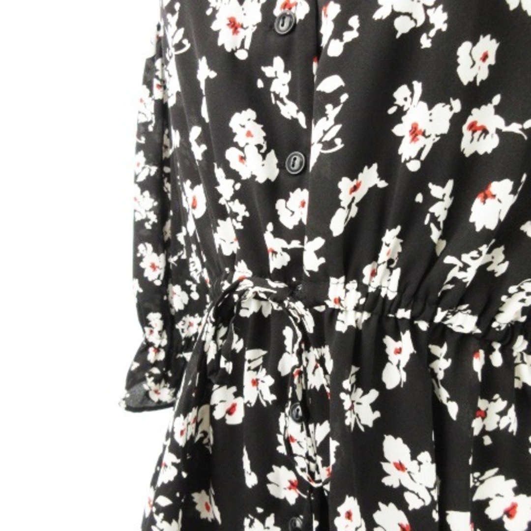 LOWRYS FARM(ローリーズファーム)のローリーズファーム ブラウス Vカット 七分袖 ペプラム フリル 花柄 F 黒 レディースのトップス(その他)の商品写真