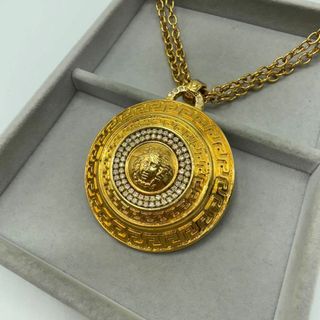 ヴェルサーチ(VERSACE)の【希少】versace メデューサ　ゴールドチェーンネックレス　ストーン付き(ネックレス)