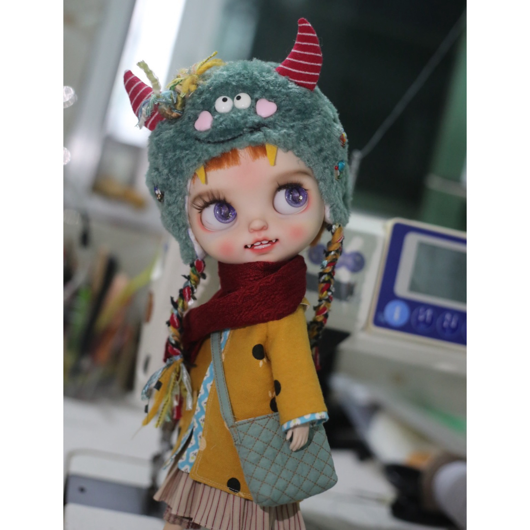 ブライス お洋服 アウトフィット 海外作家製 Little Monster ハンドメイドのぬいぐるみ/人形(人形)の商品写真