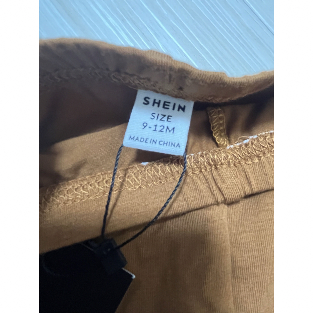 SHEIN(シーイン)の最終値下げ　SHEIN ベビー用　フレアパンツ　2点セット キッズ/ベビー/マタニティのベビー服(~85cm)(パンツ)の商品写真