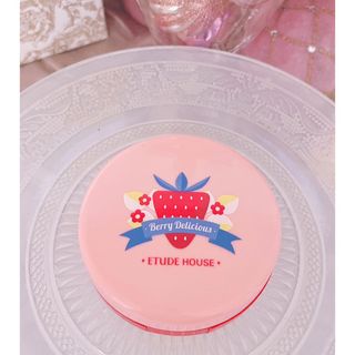 エチュードハウス(ETUDE HOUSE)の廃盤！レア 早い者勝ち 定価以下 エチュードハウス ファンデーション リズリサ(化粧下地)