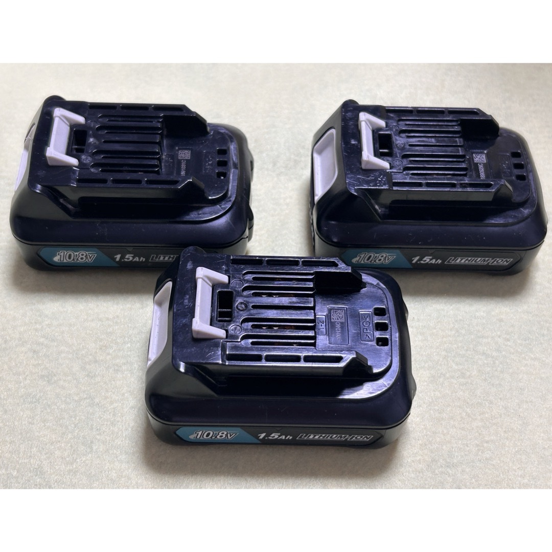 Makita(マキタ)のMakita純正バッテリー10.8V 1.5Ah BL1015飛行機マークx3個 スマホ/家電/カメラの生活家電(その他)の商品写真