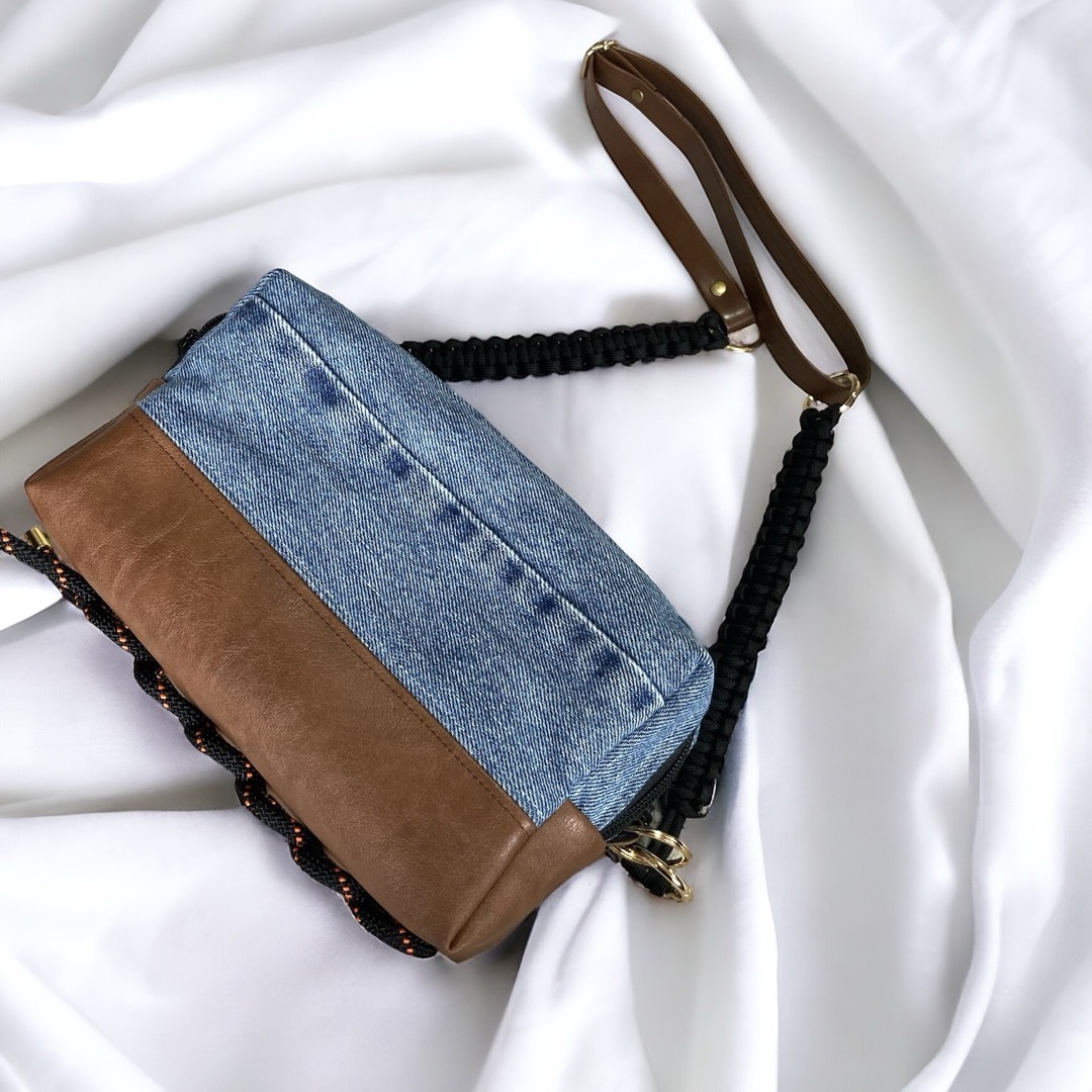 denim × brown／divider square bag ハンドメイドのファッション小物(バッグ)の商品写真
