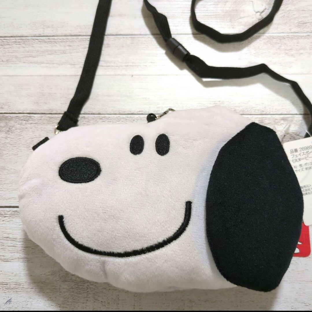 SNOOPY(スヌーピー)のスヌーピー　SNOOPY　フェイス　ポシェット　パスケース エンタメ/ホビーのおもちゃ/ぬいぐるみ(キャラクターグッズ)の商品写真