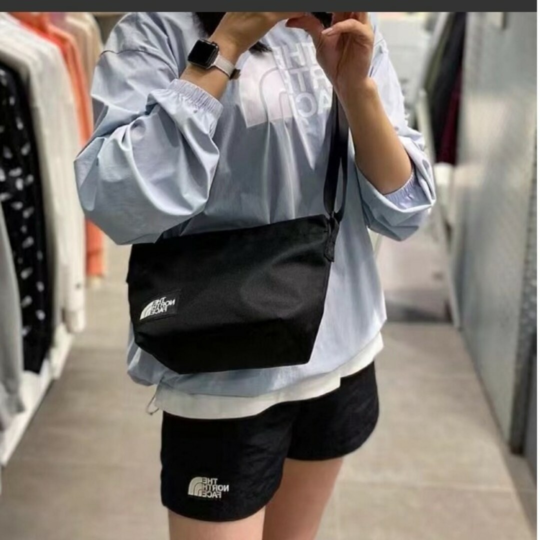 THE NORTH FACE(ザノースフェイス)のノースフェイス THE NORTH FACE メンズ・ショルダーバッグ レディースのバッグ(ショルダーバッグ)の商品写真