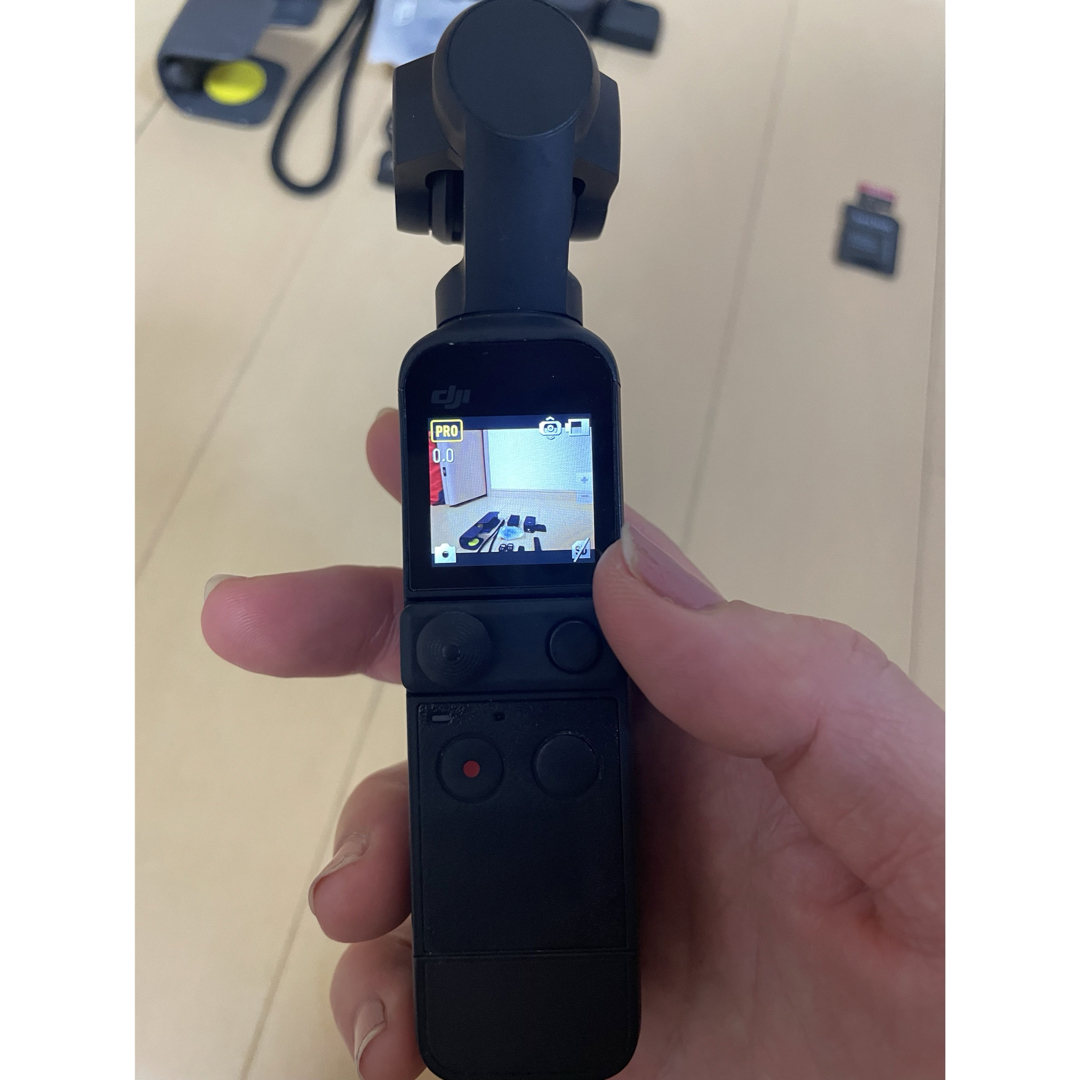 DJI Pocket 2 CREATOR COMBO + SD256GB スマホ/家電/カメラのスマートフォン/携帯電話(その他)の商品写真