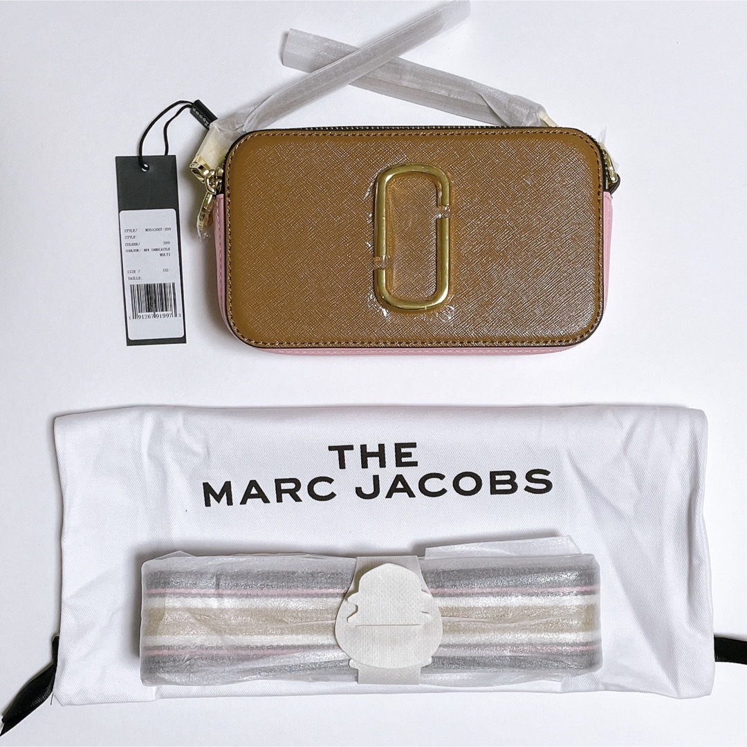 MARC JACOBS(マークジェイコブス)のMARC JACOBS スナップショット ブラウン ピンク ホワイト レディースのバッグ(ショルダーバッグ)の商品写真