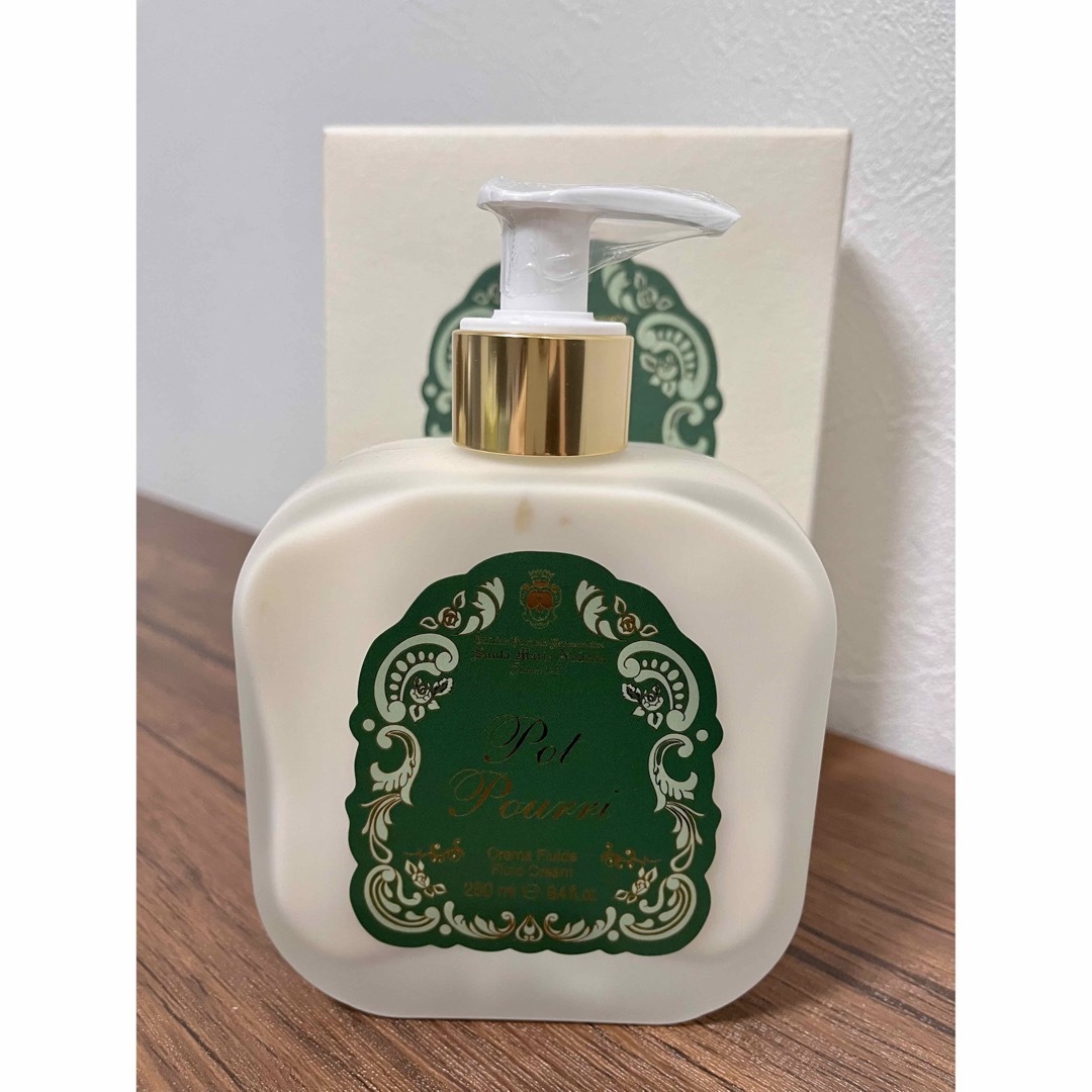 Santa Maria Novella(サンタマリアノヴェッラ)の【さくら様限定】サンタマリア•ノヴェラ•ボディミルク ポプリ 250ml コスメ/美容のボディケア(ボディローション/ミルク)の商品写真