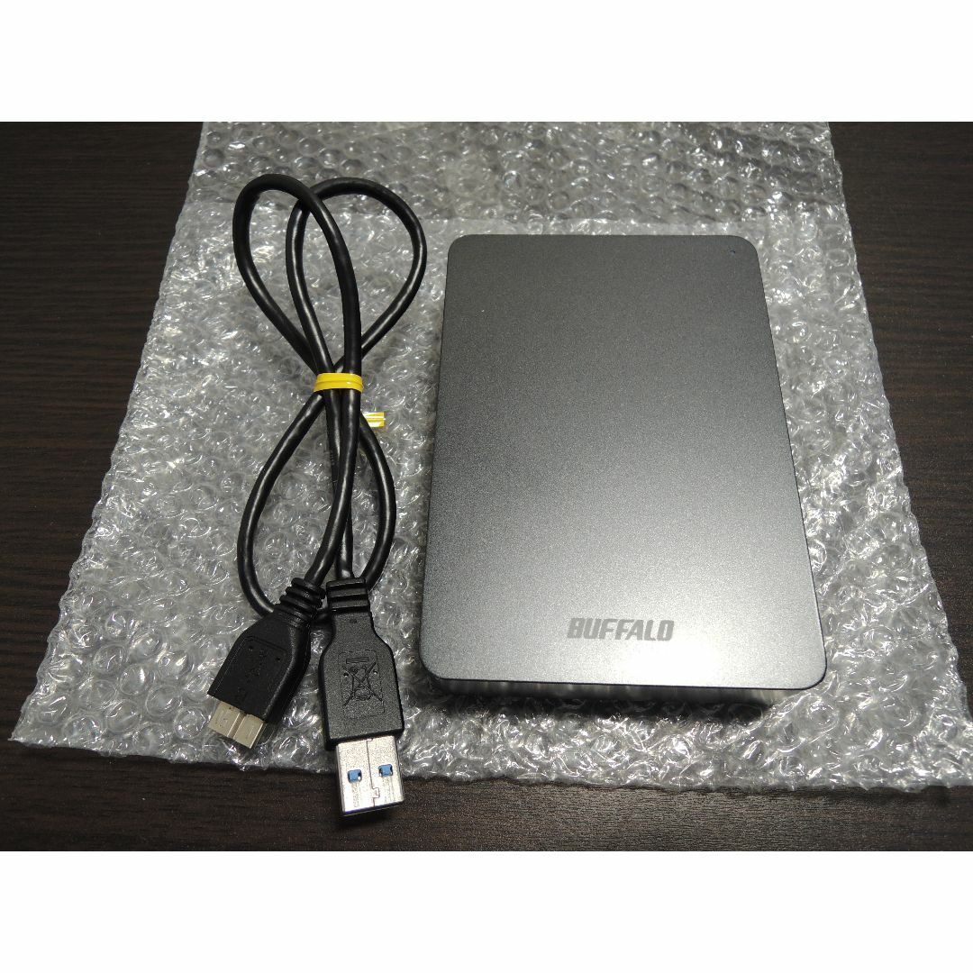 Buffalo(バッファロー)の3TB ★BUFFALO耐衝撃  おでかけロック HD-PNF3.0U3-GBD スマホ/家電/カメラのPC/タブレット(PCパーツ)の商品写真