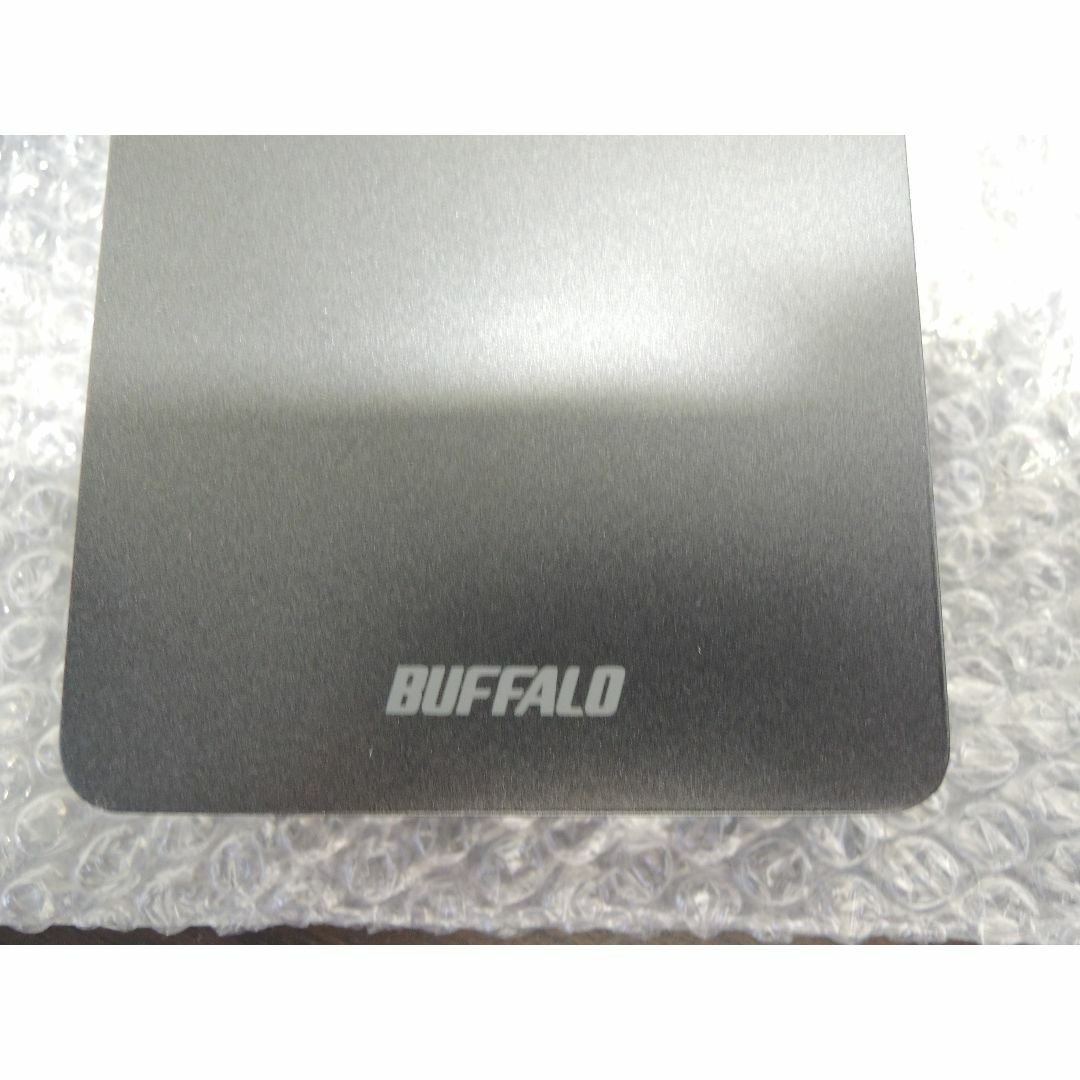 Buffalo(バッファロー)の3TB ★BUFFALO耐衝撃  おでかけロック HD-PNF3.0U3-GBD スマホ/家電/カメラのPC/タブレット(PCパーツ)の商品写真