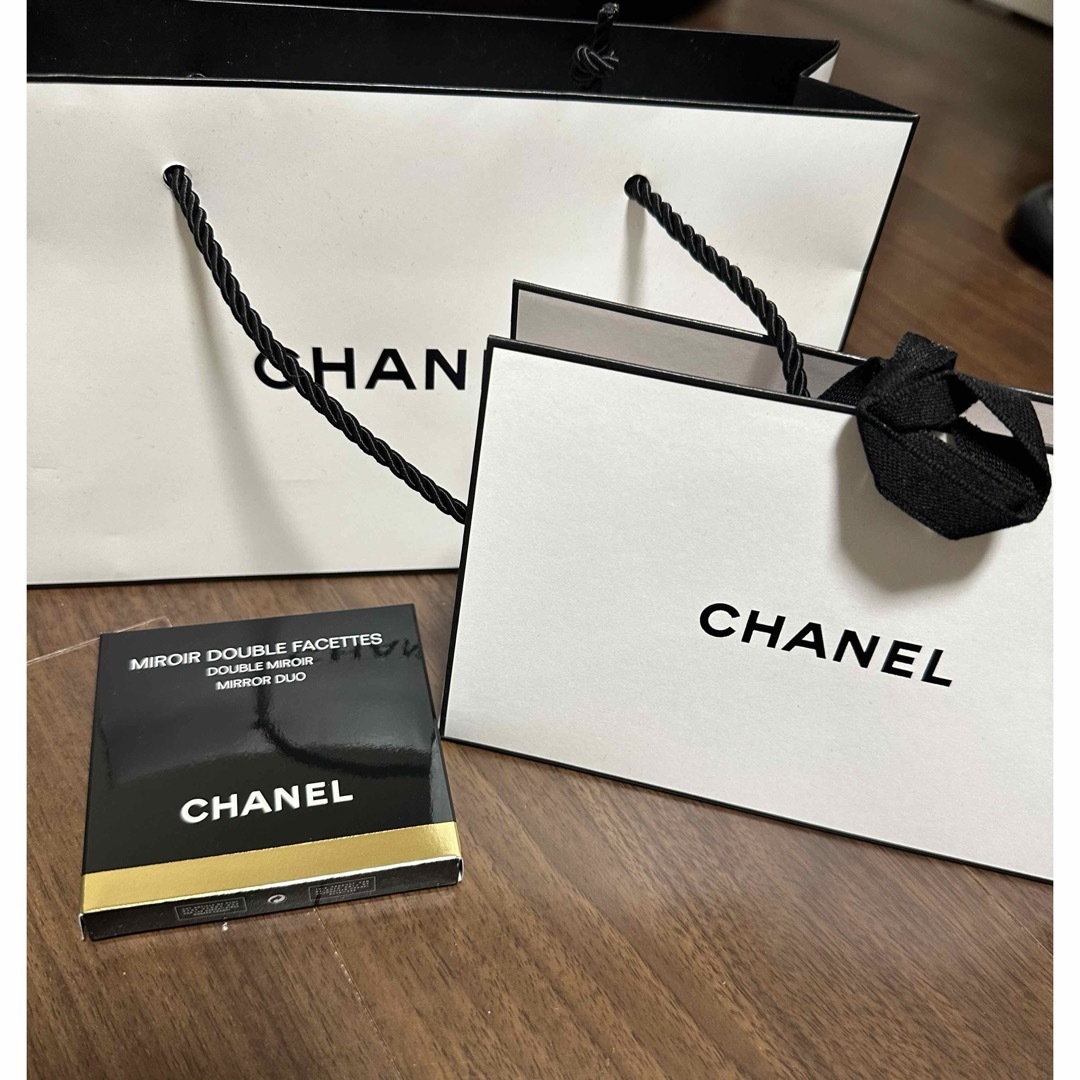 CHANEL(シャネル)の新品未使用 CHANEL シャネル　ミロワール ドゥーブル ファセット　手鏡 レディースのファッション小物(ミラー)の商品写真