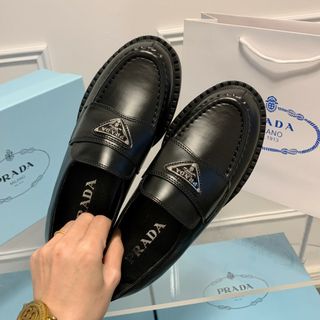 プラダ(PRADA)の大人気 【プラダ】 ◇ローファー☆01(ローファー/革靴)