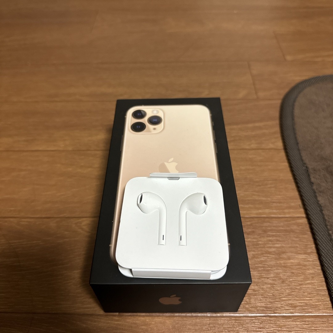 iPhone(アイフォーン)のiPhone イヤホン　純正 スマホ/家電/カメラのスマホアクセサリー(その他)の商品写真