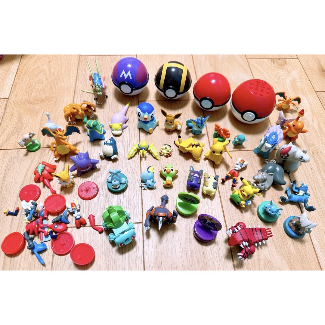 ポケモン(ポケモン)のポケモン フィギュア スタンプ ポケモンボール キーホルダー まとめ売り エンタメ/ホビーのおもちゃ/ぬいぐるみ(キャラクターグッズ)の商品写真