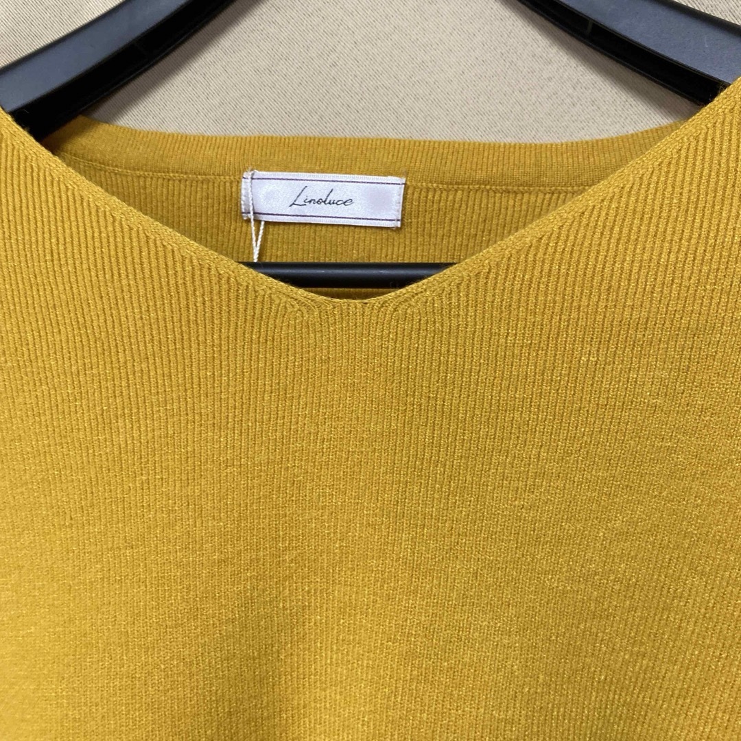 イエロー　Ｖネックニット　黄色 レディースのトップス(ニット/セーター)の商品写真