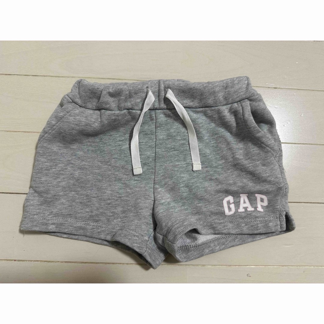 GAP(ギャップ)のGAP ベビー ショートパンツ 即日発送可能！ キッズ/ベビー/マタニティのベビー服(~85cm)(パンツ)の商品写真