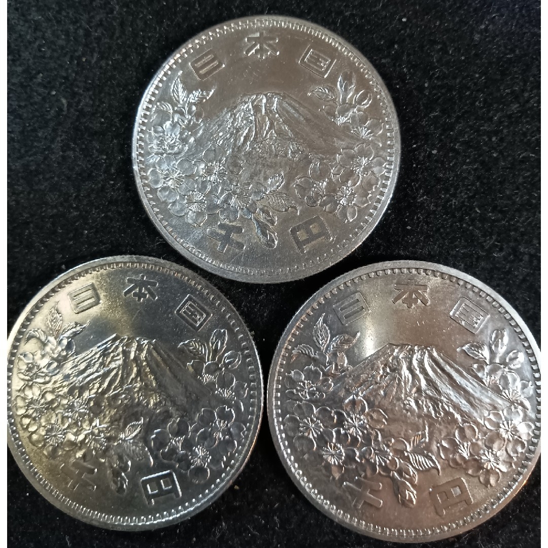 銀貨　東京オリンピック1.000円銀貨　silver925　汚れ少なく綺麗 4枚 エンタメ/ホビーの美術品/アンティーク(金属工芸)の商品写真