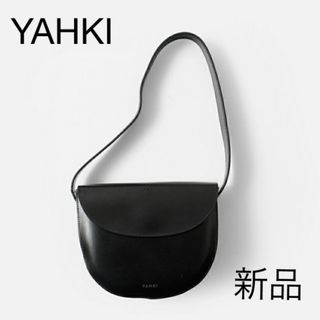 ヤーキ(YAHKI)の【新品】YAHKI ダブルフェイス ハーフムーン ショルダーバッグ(ショルダーバッグ)