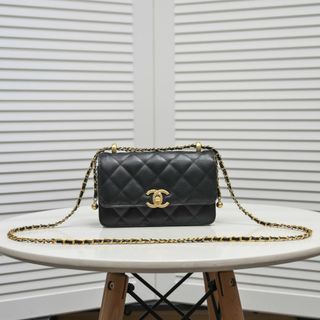 シャネル(CHANEL)のCHANEL シャネル ショルダーバッグ(ロングワンピース/マキシワンピース)