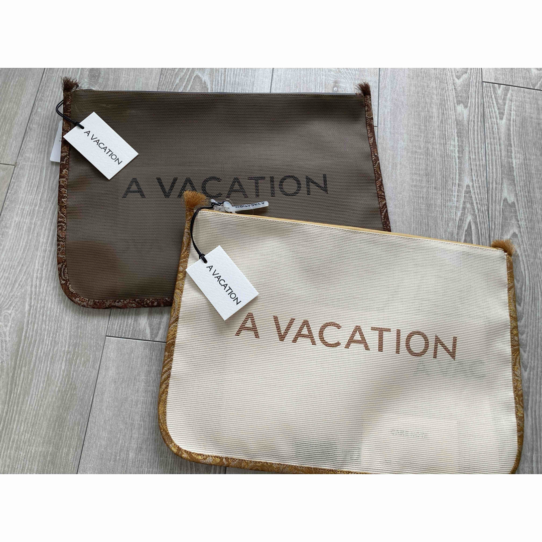 A VACATION(アヴァケーション)の❤︎新品❤︎A VACATION ア ヴァケーション❤︎クラッチ　ベージュ レディースのバッグ(クラッチバッグ)の商品写真