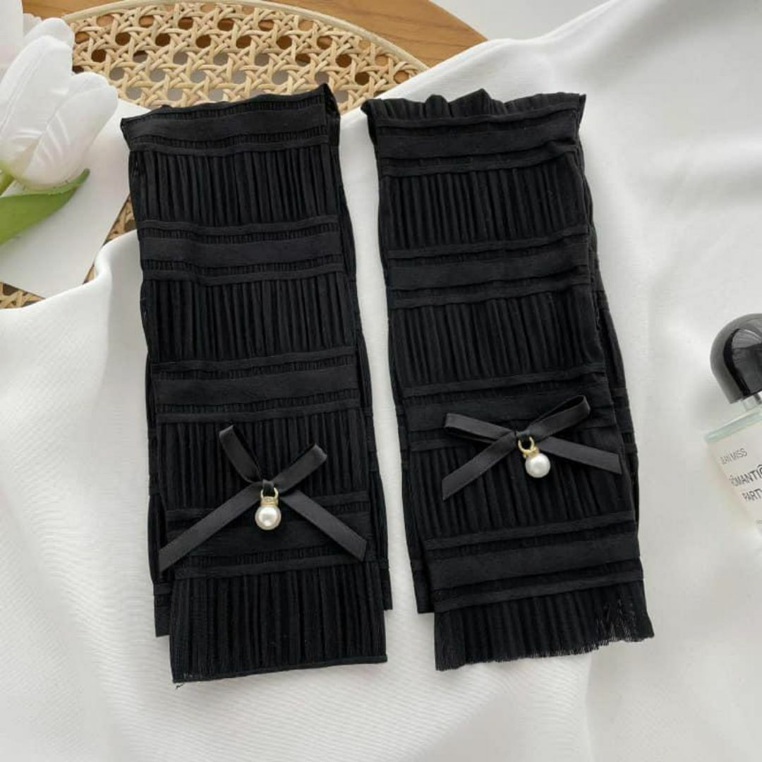 セール⭐️ アームカバー UVカット リボン 紫外線対策 紫外線防止 黒 黒色 レディースのファッション小物(手袋)の商品写真