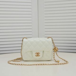 シャネル(CHANEL)のシャネルラムスキン ショルダーバッグ(ロングワンピース/マキシワンピース)