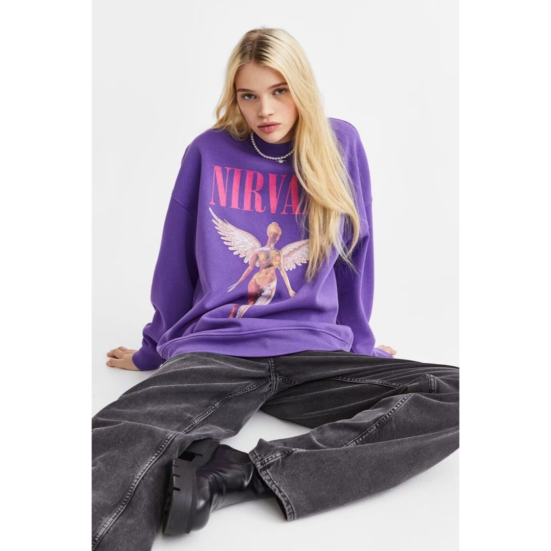 H&M(エイチアンドエム)のNIRVANA ニルヴァーナ ニルバーナ スウェット XS バンドT 古着 レディースのトップス(トレーナー/スウェット)の商品写真