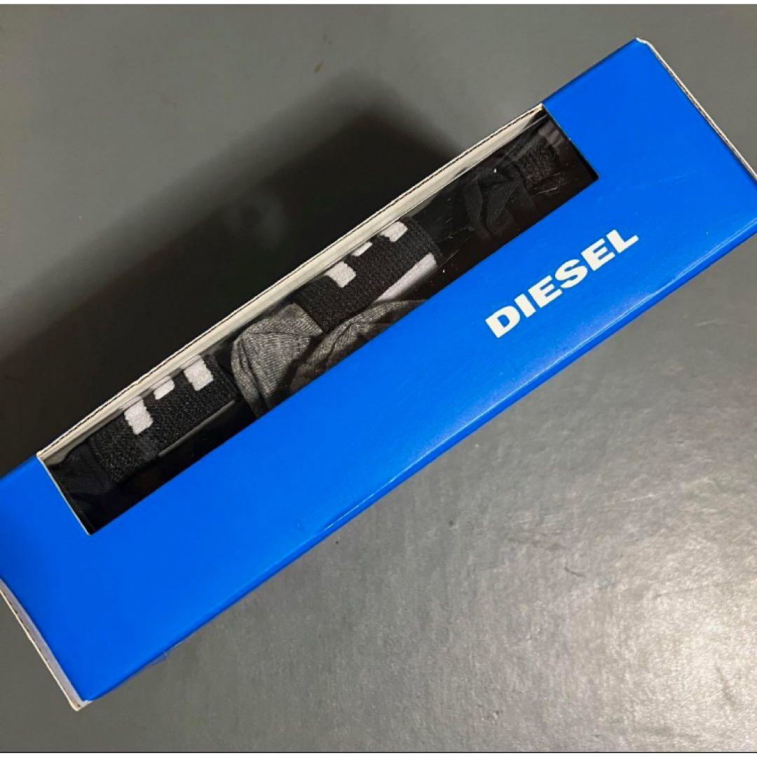 DIESEL(ディーゼル)の新品未開封　DIESEL (ディーゼル) メンズ 無地ボクサーパンツ M 3枚組 メンズのアンダーウェア(ボクサーパンツ)の商品写真