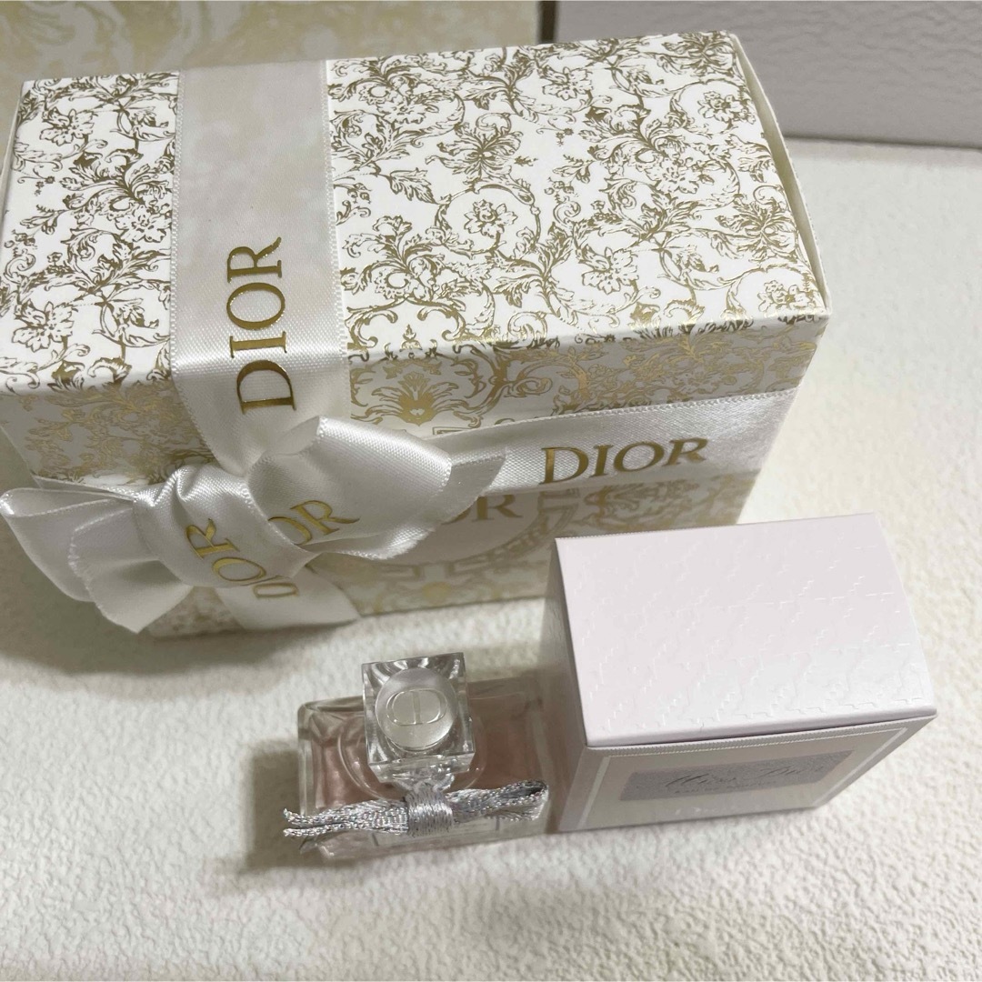 Christian Dior(クリスチャンディオール)の新品未使用　ディオール　ミスディオール オードゥパルファン ジュエリーボックス コスメ/美容の香水(香水(女性用))の商品写真