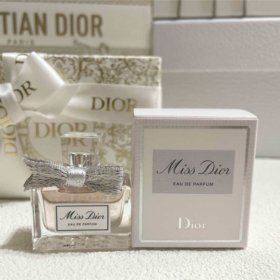 Christian Dior(クリスチャンディオール)の新品未使用　ディオール　ミスディオール オードゥパルファン ジュエリーボックス コスメ/美容の香水(香水(女性用))の商品写真