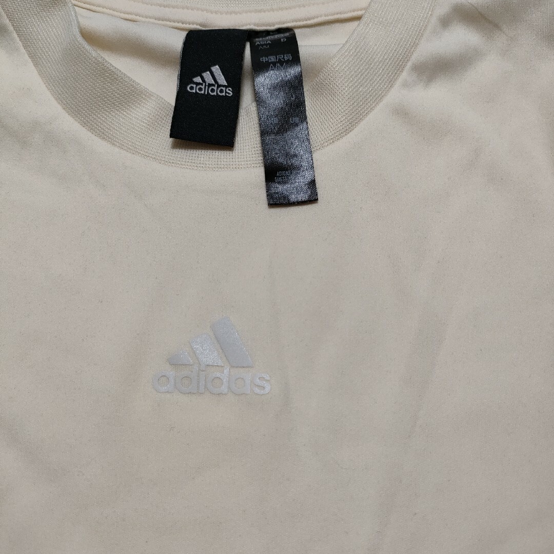 adidas(アディダス)のアディダスadidasＴシャツ レディースのトップス(Tシャツ(半袖/袖なし))の商品写真