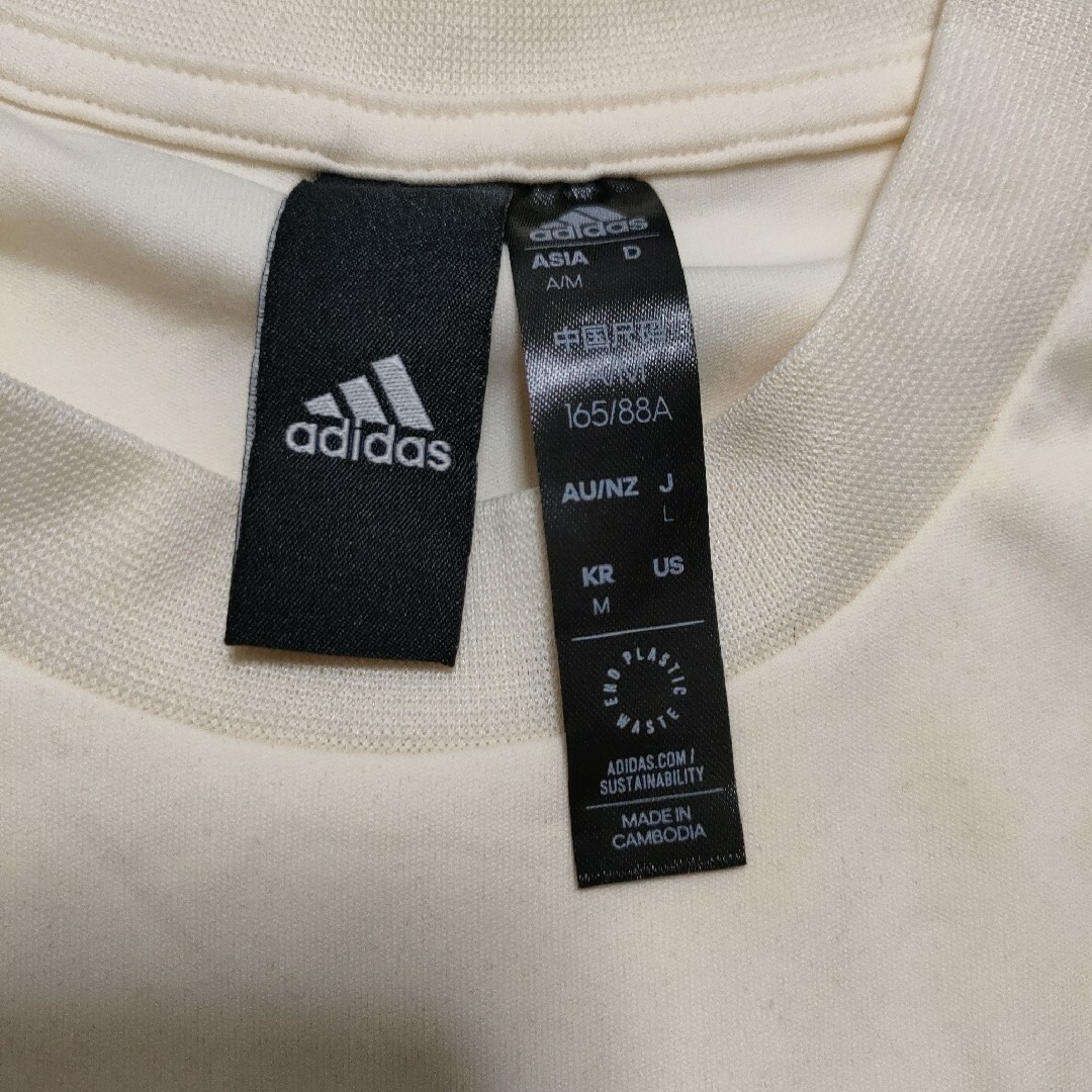 adidas(アディダス)のアディダスadidasＴシャツ レディースのトップス(Tシャツ(半袖/袖なし))の商品写真