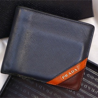 プラダ(PRADA)のPRADA 二つ折り財布 バイカラー ストライプ メタルロゴ(折り財布)