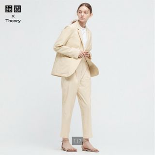 ユニクロ(UNIQLO)のタグ付新品　ユニクロｘTheory感動タックイージーパンツ セットアップ可能(カジュアルパンツ)