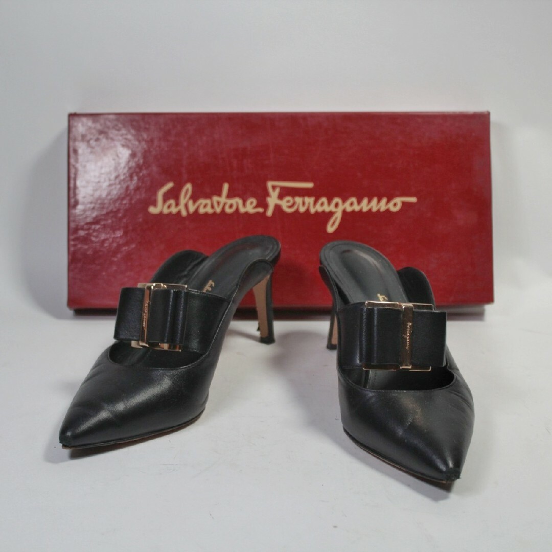 Salvatore Ferragamo(サルヴァトーレフェラガモ)のFerragamo ブラック リボンパンプス ピンヒール レザーサンダル レディースの靴/シューズ(ハイヒール/パンプス)の商品写真