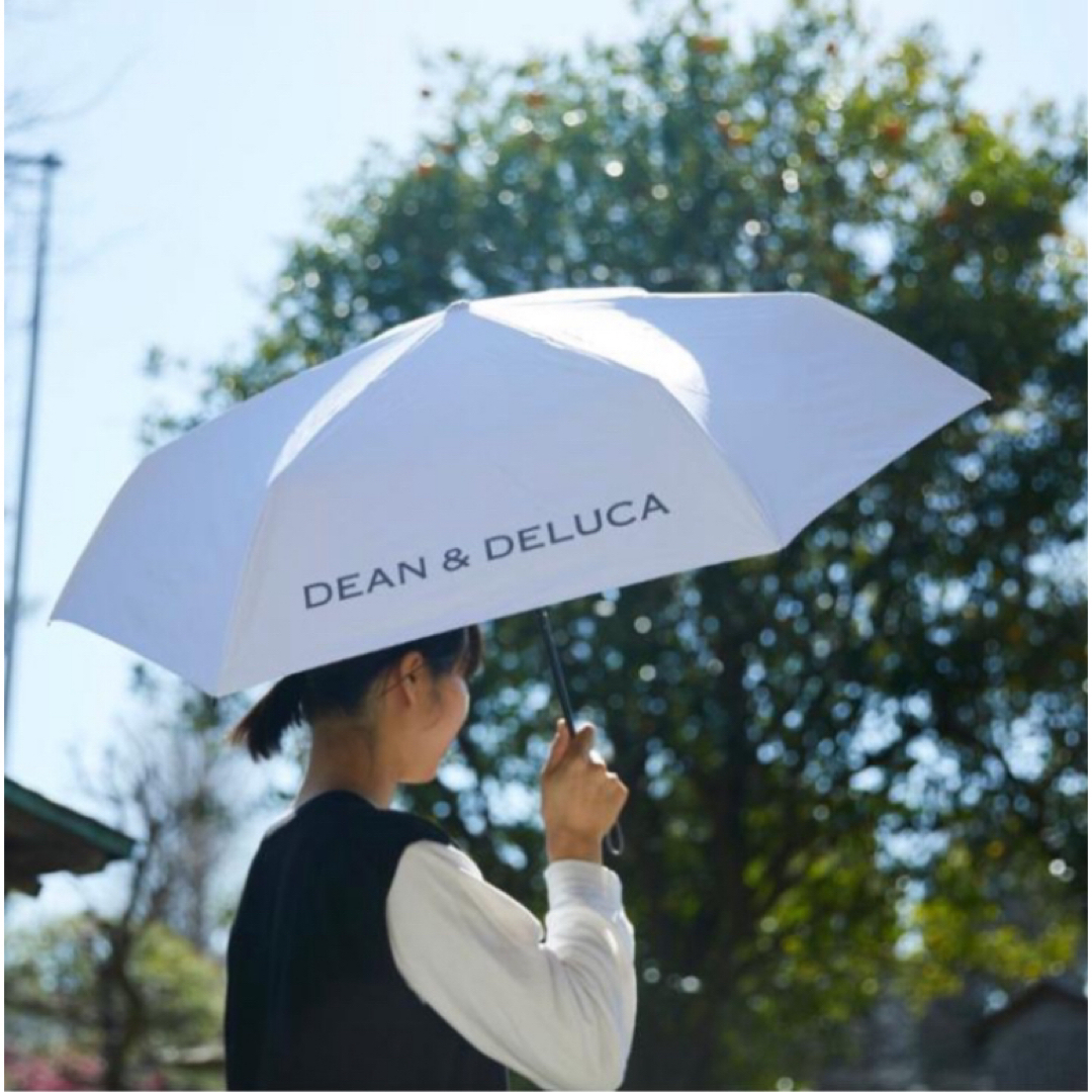 DEAN & DELUCA(ディーンアンドデルーカ)の新品未開封DEAN&DELUCA 遮光99%晴雨兼用折り畳み傘 ホワイト 白  レディースのファッション小物(傘)の商品写真