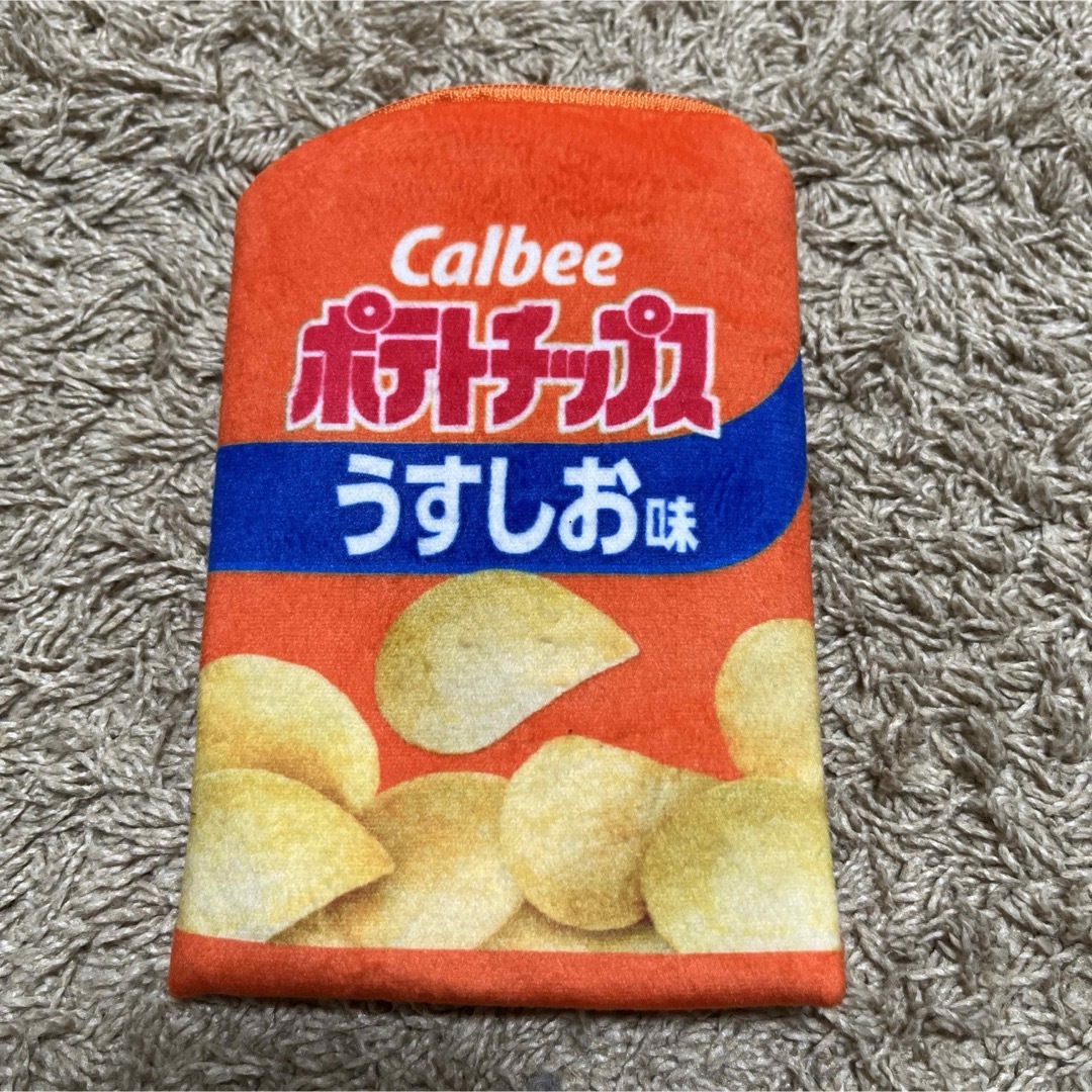 【レア！未使用】カルビー　ポテトチップス　うすしお　ふわふわ　ポーチ　ミニ レディースのファッション小物(ポーチ)の商品写真