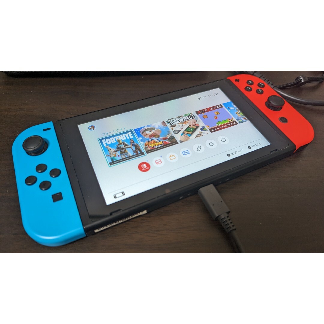 Nintendo Switch(ニンテンドースイッチ)のNintendo Switch+おまけ(追加ジョイコン、ケース、128G SD) エンタメ/ホビーのゲームソフト/ゲーム機本体(家庭用ゲーム機本体)の商品写真