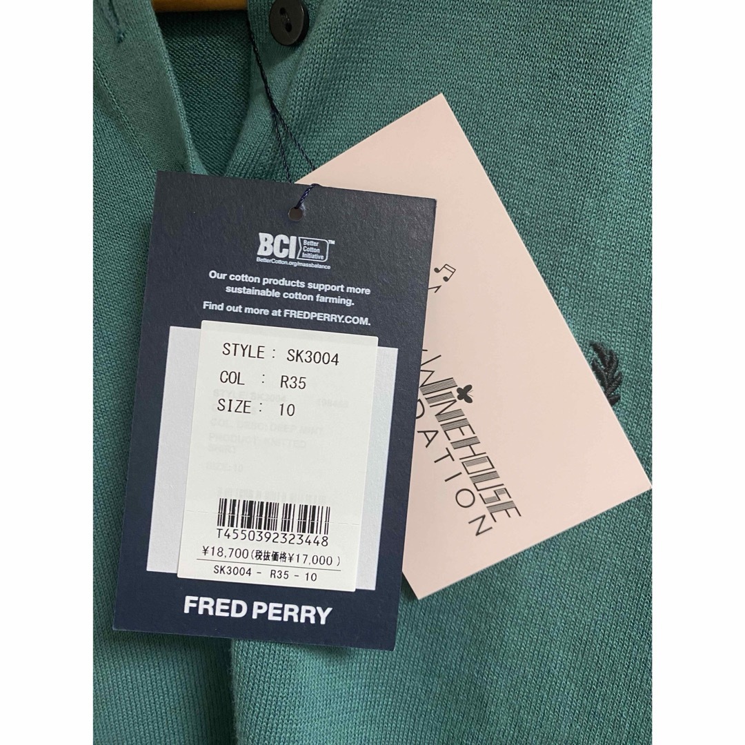 FRED PERRY(フレッドペリー)の【新品】フレッドペリー　エイミーコラボレーション　ポロシャツ　グリーン　ハート レディースのトップス(ポロシャツ)の商品写真