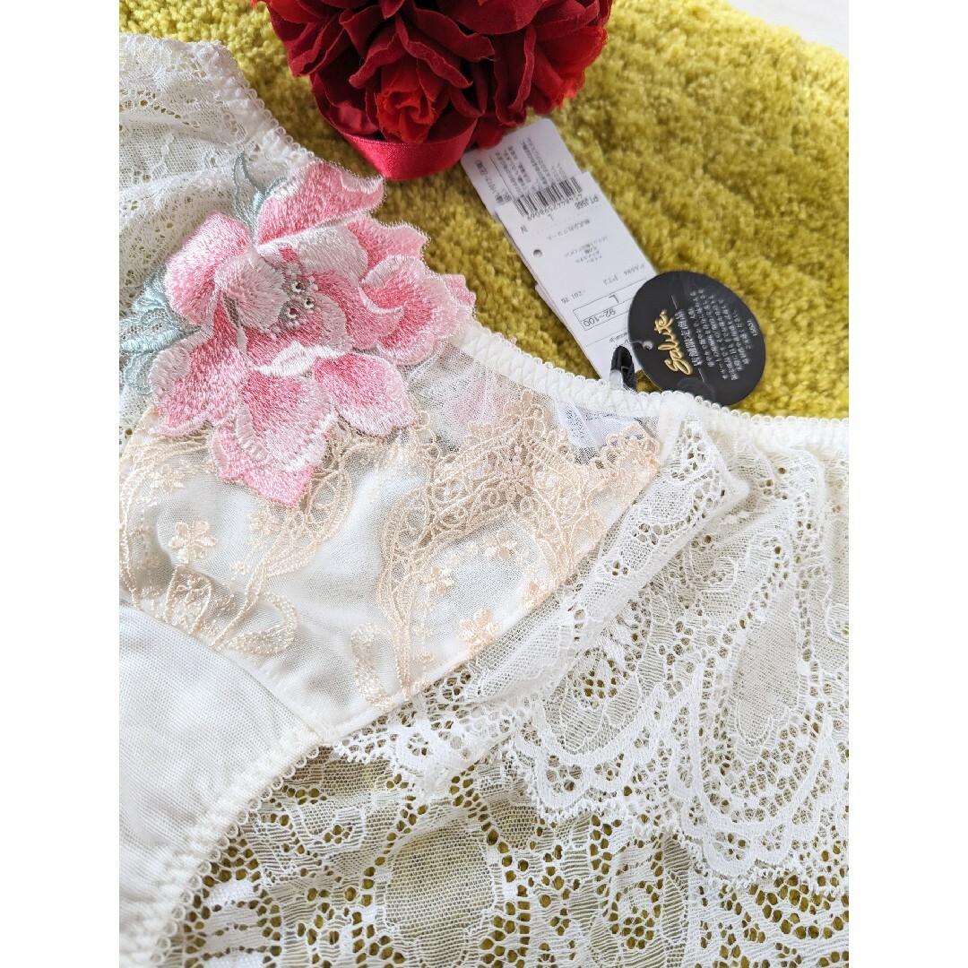 Wacoal - salute サルート 店舗限定 68G 夕陽の余韻 ローライズ Wacoal - salute サルート 店舗限定 68G 夕陽の余韻 ローライズ