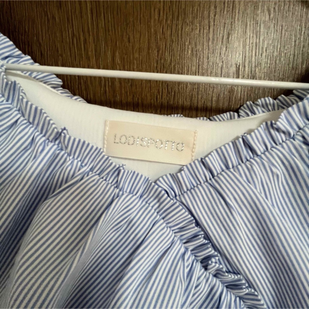 LODISPOTTO(ロディスポット)の✩LODISPOTTO 肩出しリボントップス✩ レディースのトップス(Tシャツ(半袖/袖なし))の商品写真