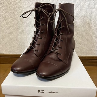 【良品】RIZ 本革レースアップブーツ 23.5cm(ブーツ)
