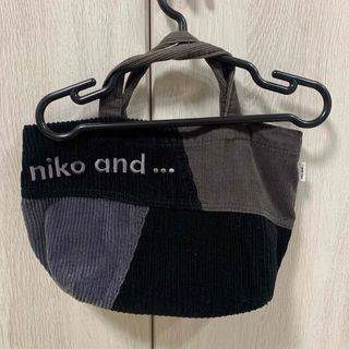 ニコアンド(niko and...)のニコアンドコーデュロイバッグ(トートバッグ)