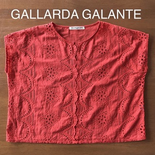 ガリャルダガランテ(GALLARDA GALANTE)のGALLARDAGALANTE(ガリャルダガランテ)ブラウス レッド オレンジ(シャツ/ブラウス(半袖/袖なし))